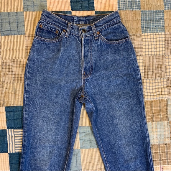 Vintage Levi’s 501 High Rise Straight Leg Jeans - Picture 2 of 8